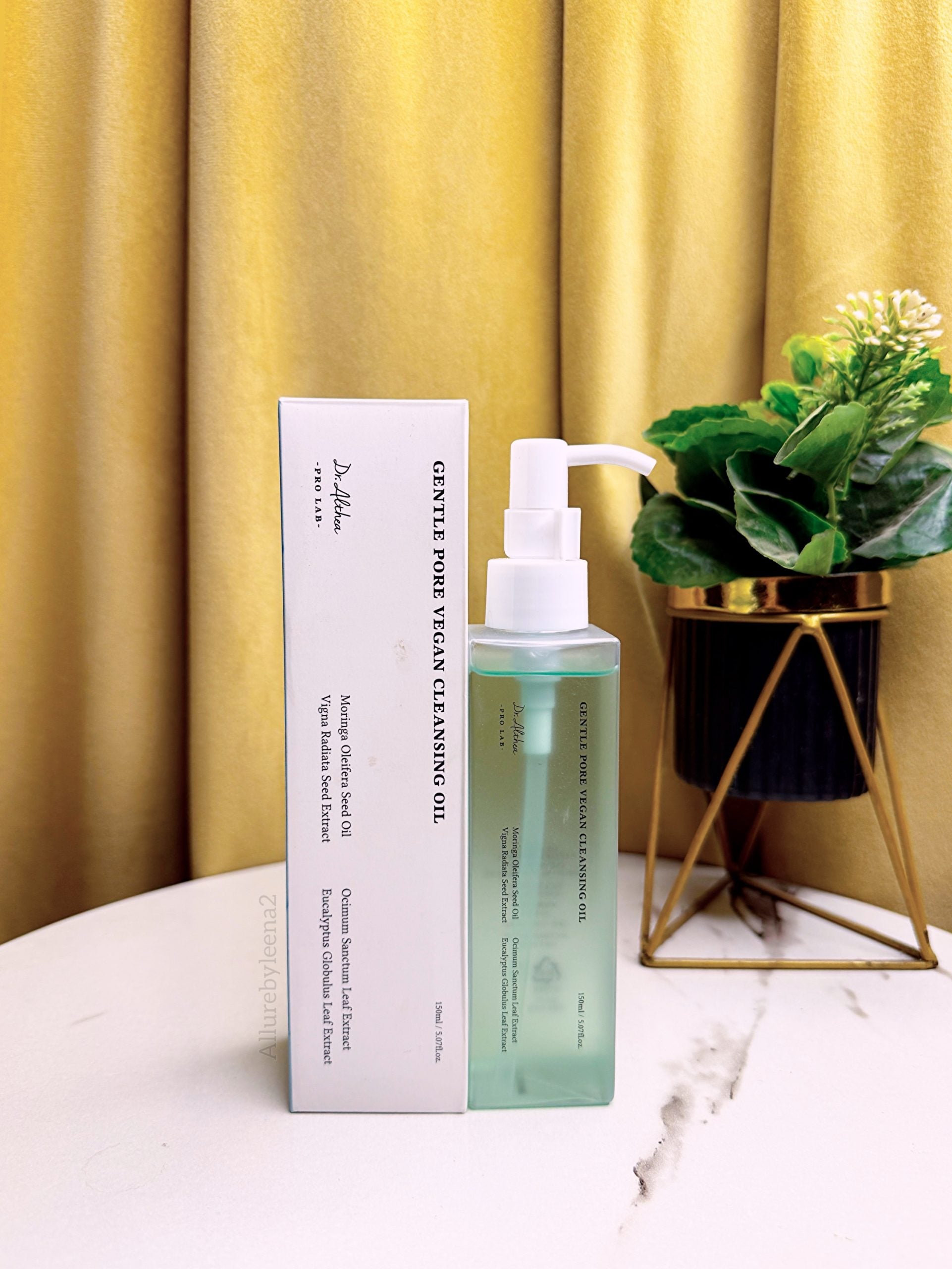 Dr. Althea Gentle Pore Vegan Cleansing Oil.