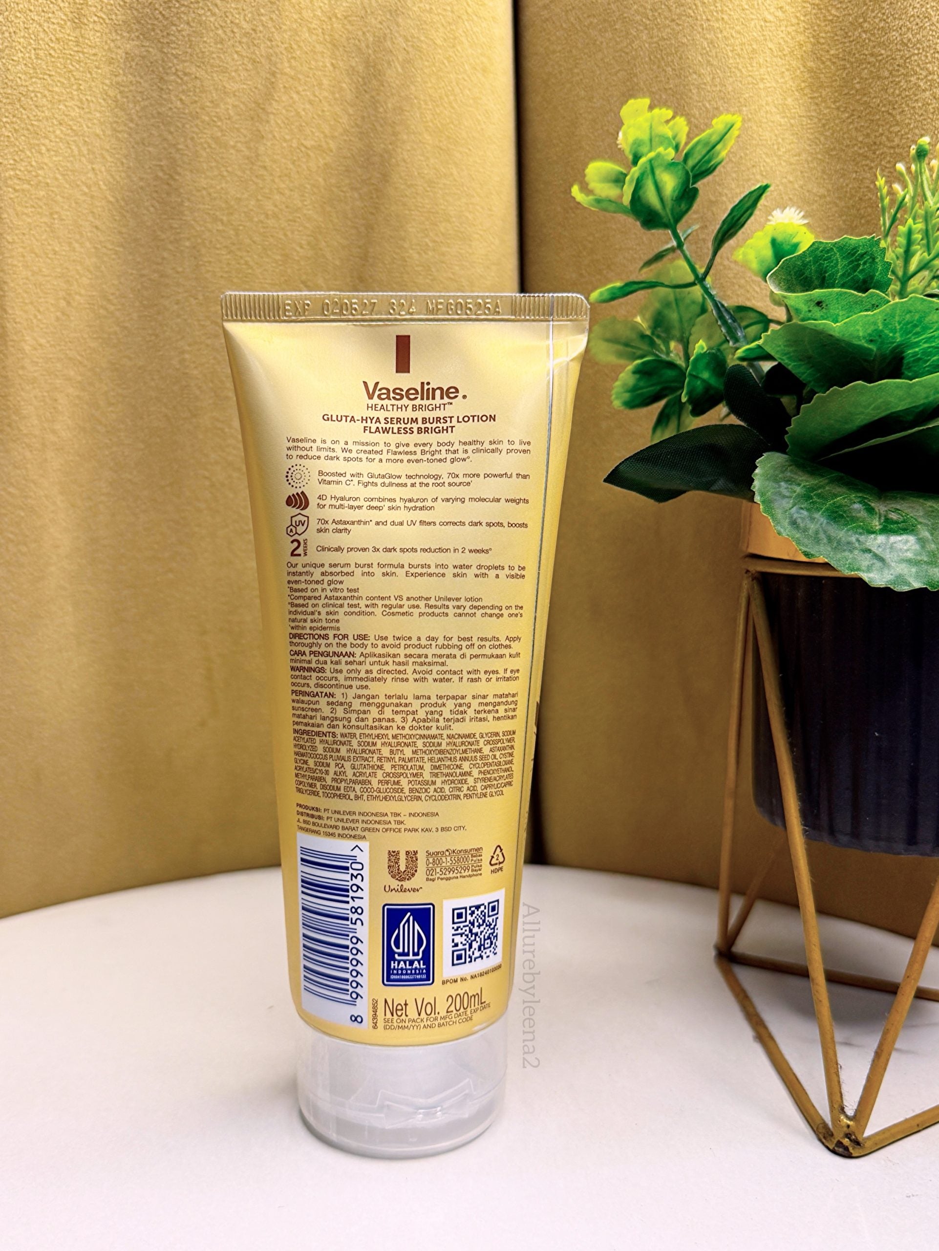 Vaseline Gluta-Hya Flawless Glow Serum In Lotion 200ml