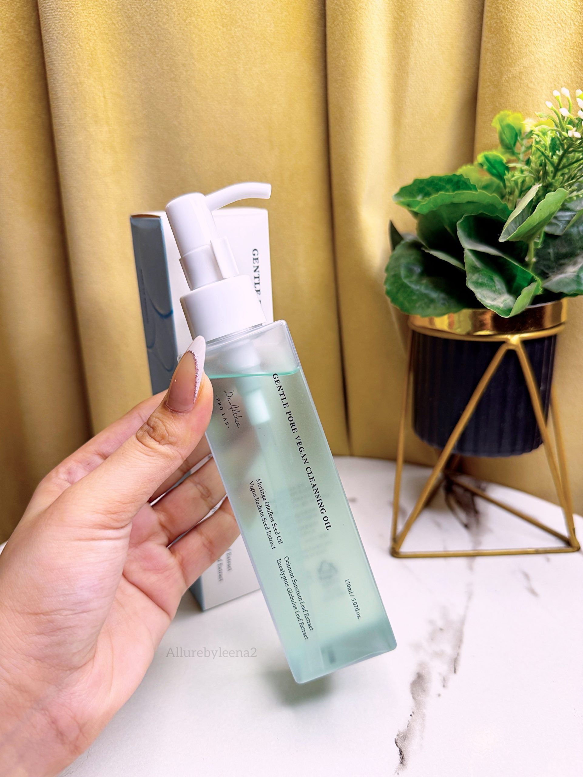 Dr. Althea Gentle Pore Vegan Cleansing Oil.