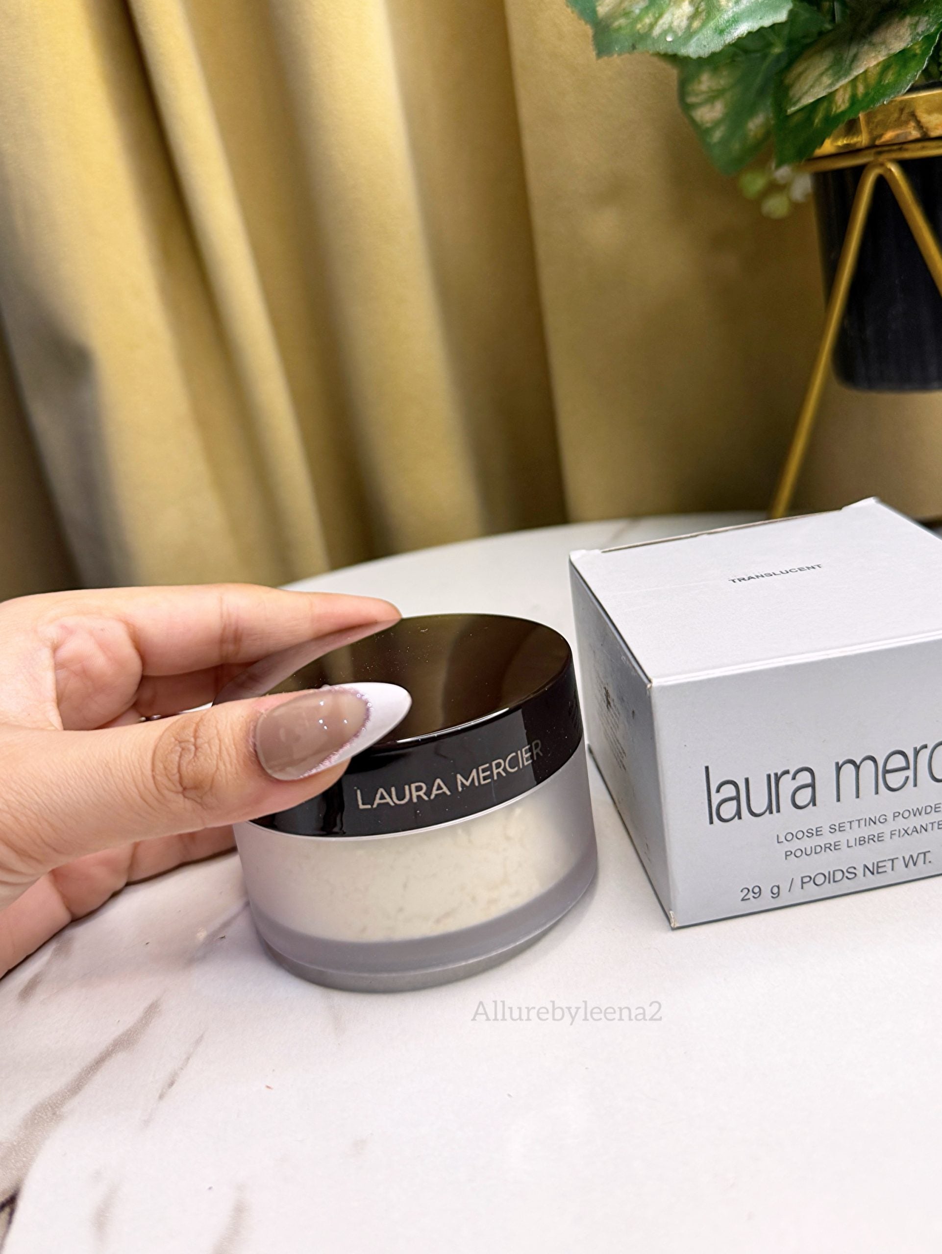 Laura Mercier Translucent Loose Setting Powder (grey packing)