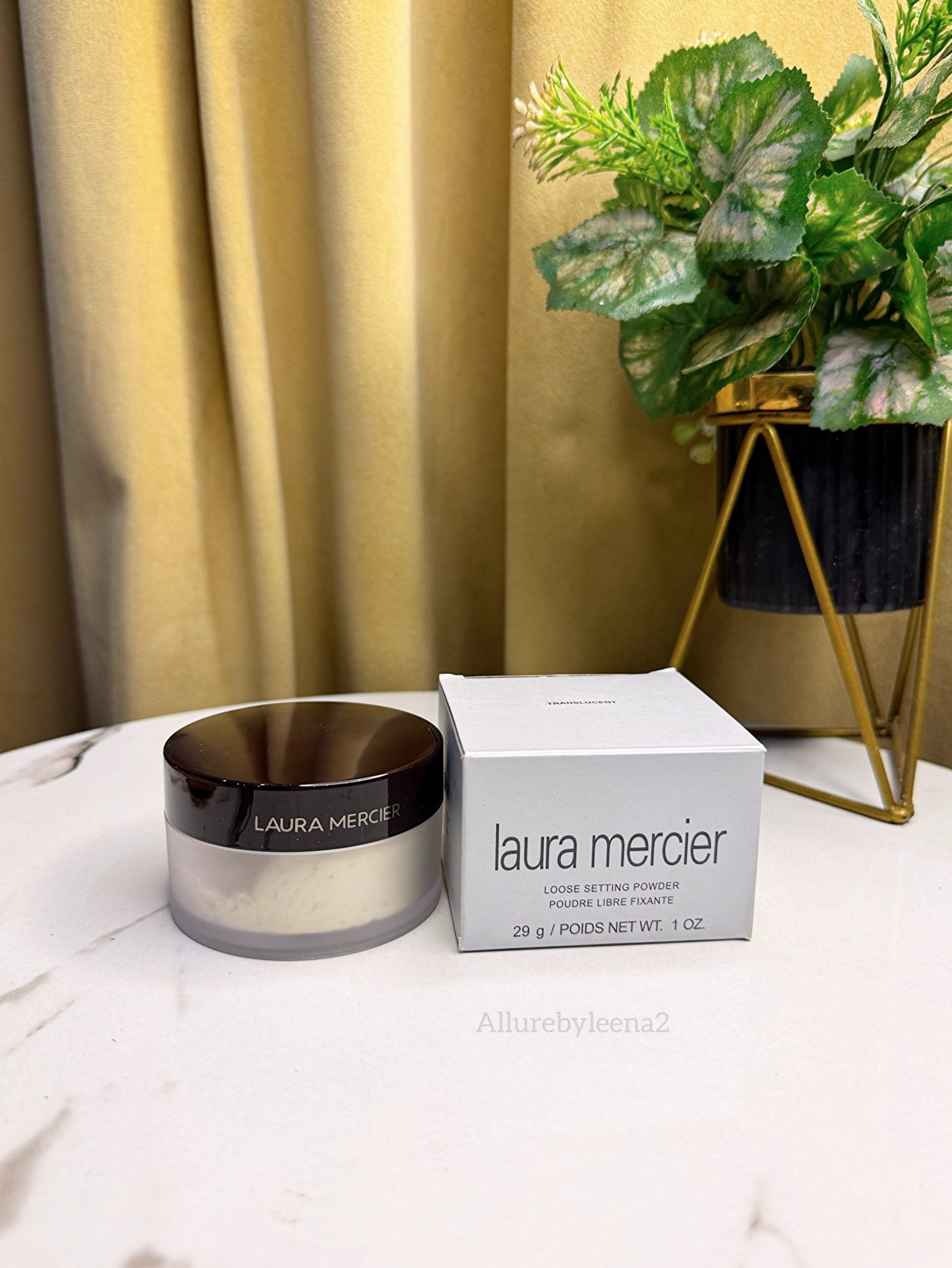 Laura Mercier Translucent Loose Setting Powder (grey packing)
