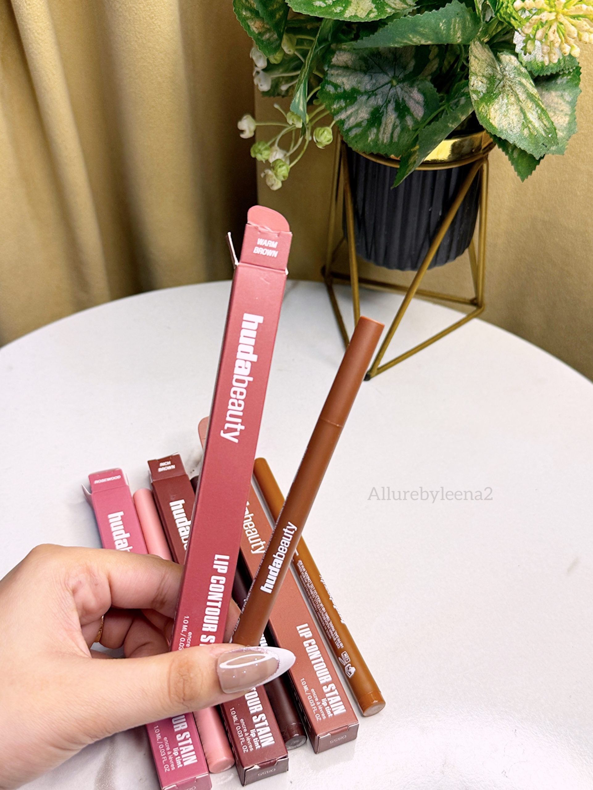 Huda Beauty Lip Contour Stains